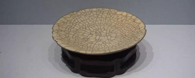 紫口铁足是哪种瓷器的特点