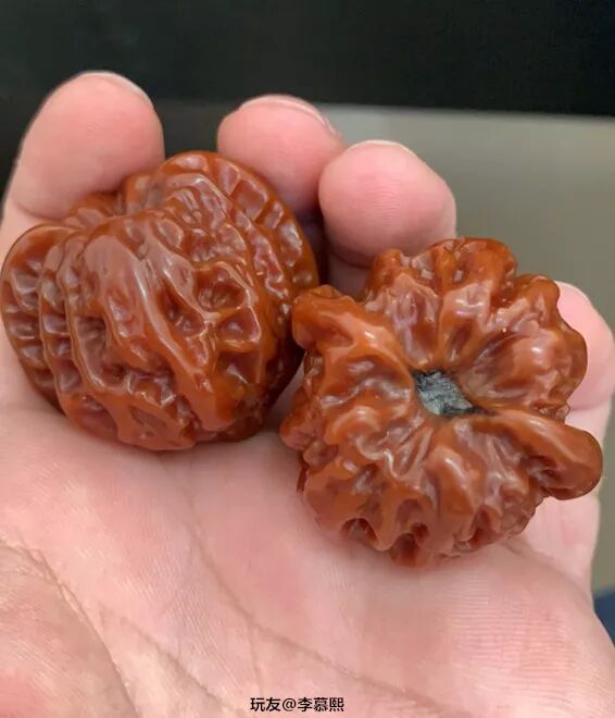 哎呦！这年头，机刷的核桃也拿来显摆了？