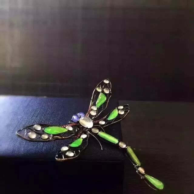 翡翠设计的最高境界，不在种水，在那一缕"魂"